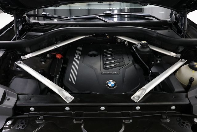 BMW X7 Thumbnail Image 237