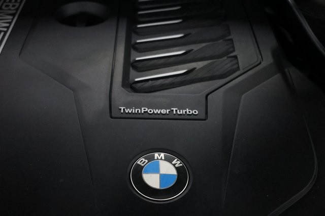 BMW X7 Thumbnail Image 238