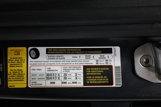 BMW X7 Thumbnail Image 240