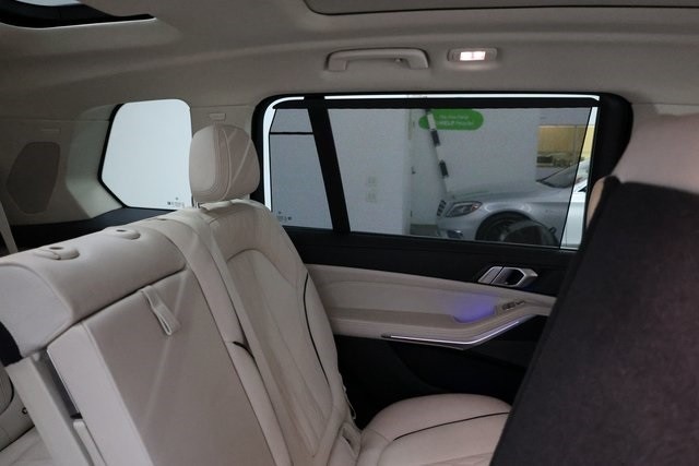 BMW X7 Thumbnail Image 191