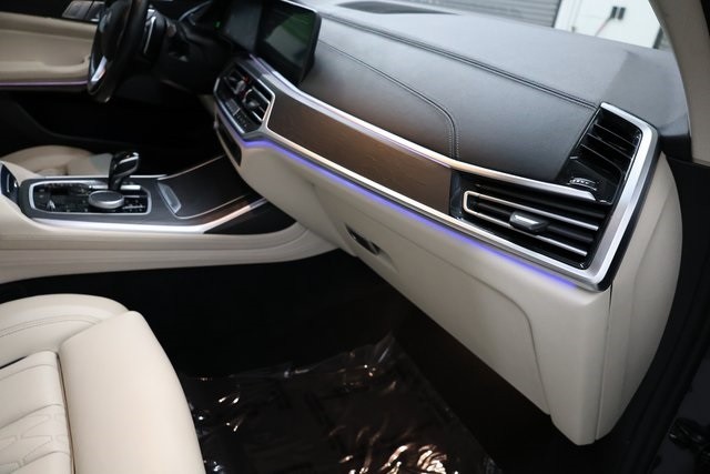 BMW X7 Thumbnail Image 193