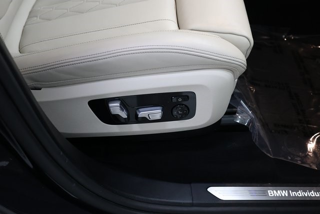 BMW X7 Thumbnail Image 204