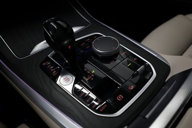 BMW X7 Thumbnail Image 210