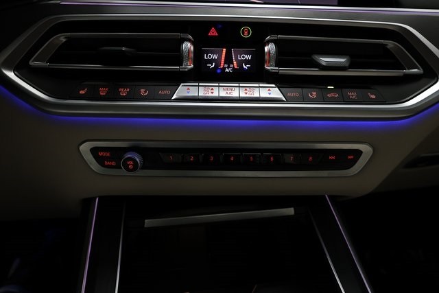 BMW X7 Thumbnail Image 212