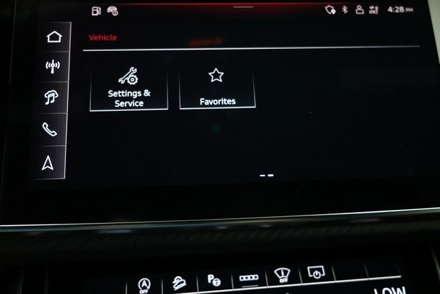Audi RS Q8 performance Thumbnail Image 229