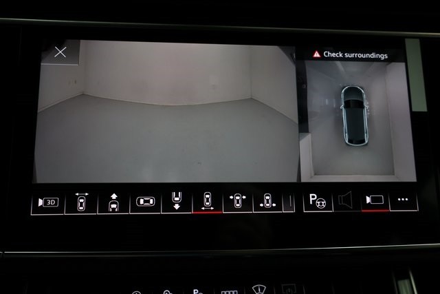 Audi RS Q8 performance Thumbnail Image 231