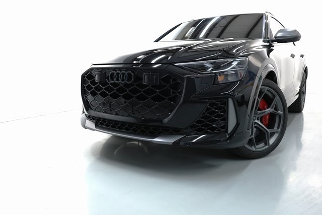 Audi RS Q8 performance Thumbnail Image 180