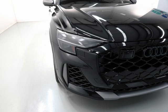 Audi RS Q8 performance Thumbnail Image 181