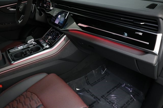 Audi RS Q8 performance Thumbnail Image 197
