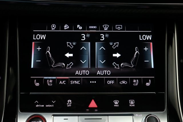 Audi RS Q8 performance Thumbnail Image 215