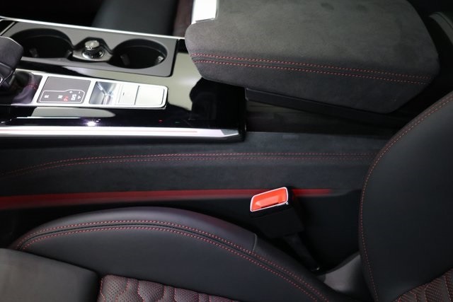 Audi RS 6 Thumbnail Image 204