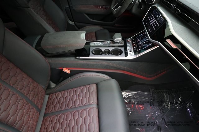 Audi RS 6 Thumbnail Image 210