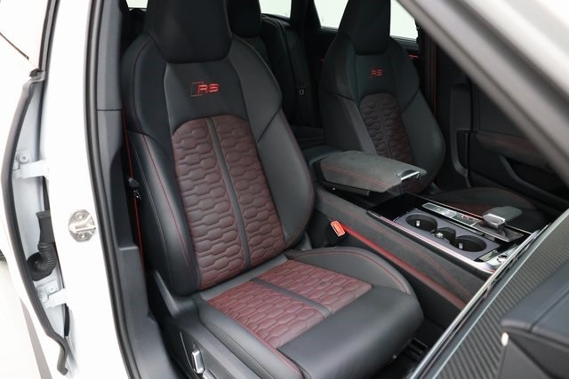 Audi RS 6 Thumbnail Image 214