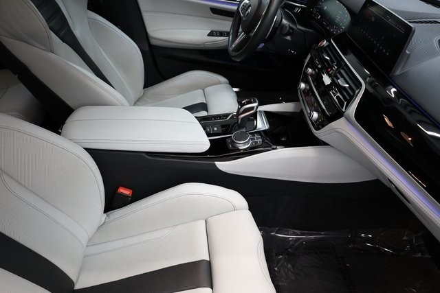 BMW M5 Thumbnail Image 173