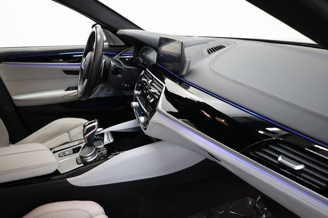 BMW M5 Thumbnail Image 176