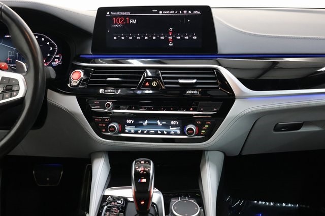 BMW M5 Thumbnail Image 182