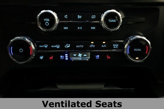 Ford F-350SD Vehicle Image 35