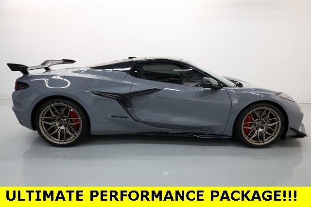 2025 Chevrolet Corvette Z06 3LZ Convertible photo 4