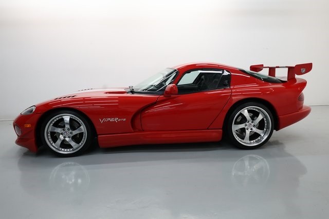 1997 Dodge Viper 10 GTS photo 9