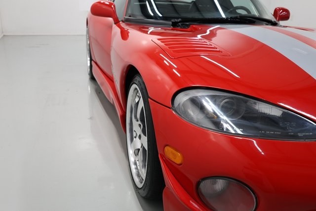 1997 Dodge Viper 10 GTS photo 33