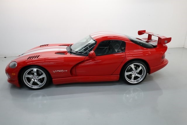 1997 Dodge Viper 10 GTS photo 36