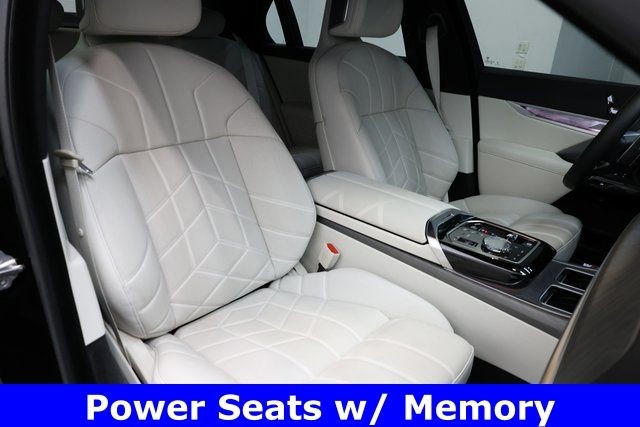 BMW 7 Series Vehicle Image 34