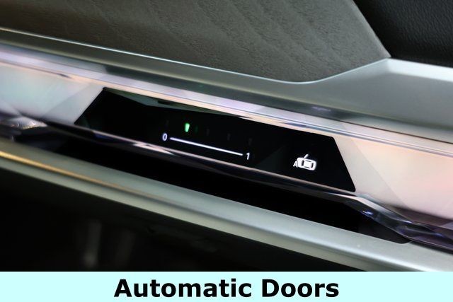 BMW 7 Series Vehicle Image 37