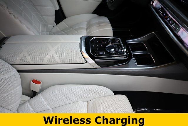 BMW 7 Series Vehicle Image 44