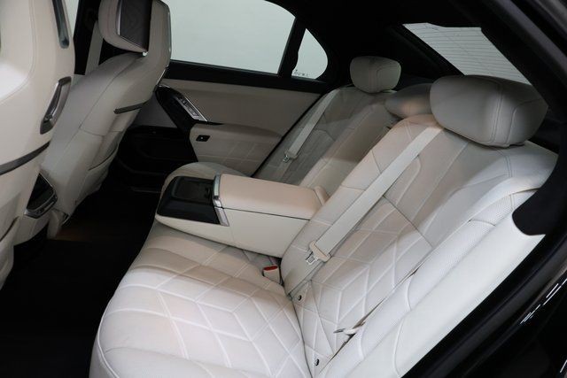 BMW 7 Series Vehicle Image 79