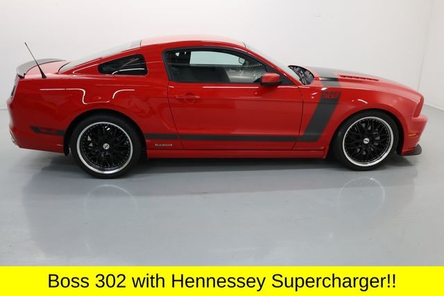 Ford Mustang Vehicle Image 04