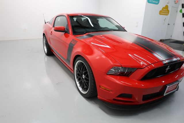 Ford Mustang Vehicle Image 46