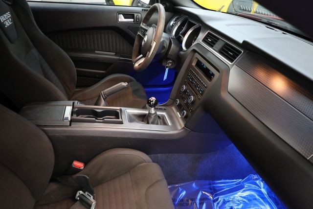 Ford Mustang Vehicle Image 73