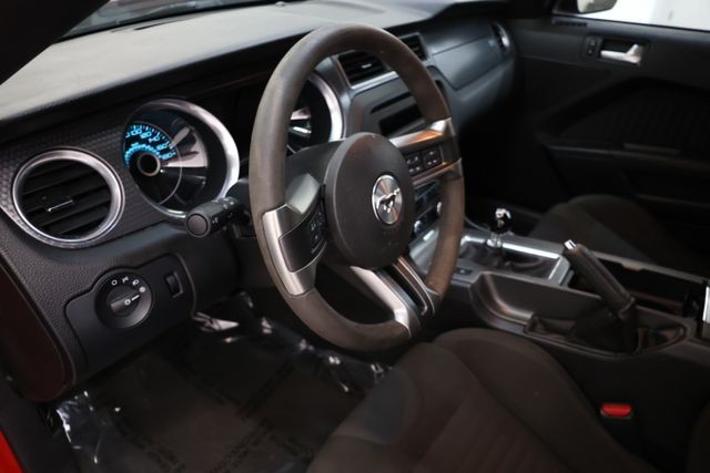 Ford Mustang Vehicle Image 74