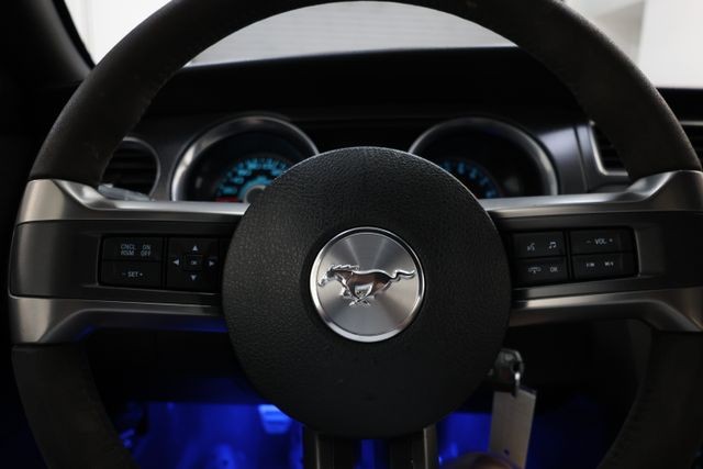 Ford Mustang Vehicle Image 75