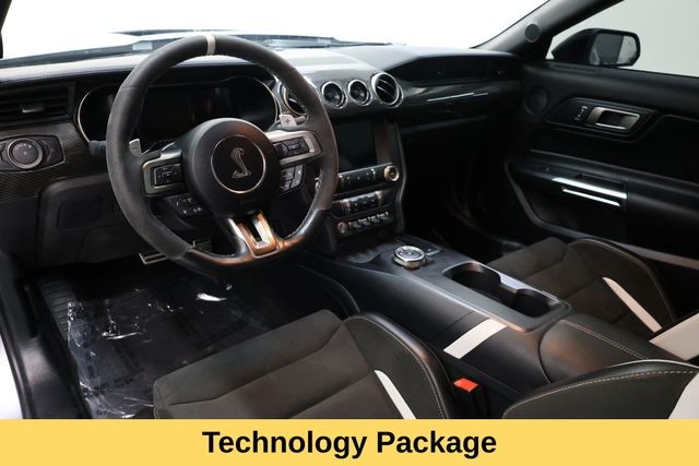 Ford Mustang Vehicle Image 11