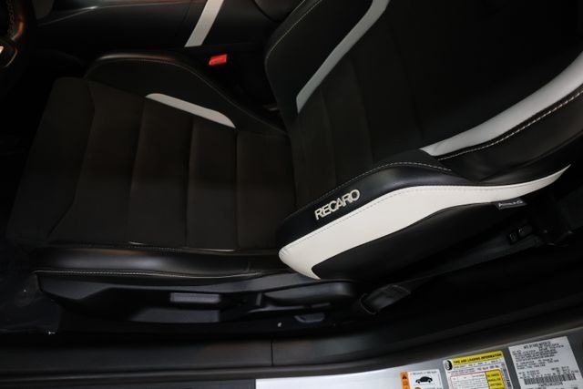 Ford Mustang Vehicle Image 72