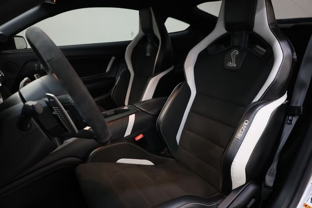 Ford Mustang Vehicle Image 74