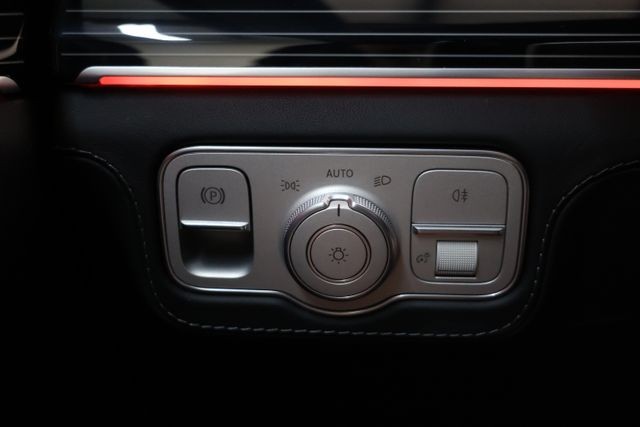 Mercedes-Benz GLS Vehicle Image 101