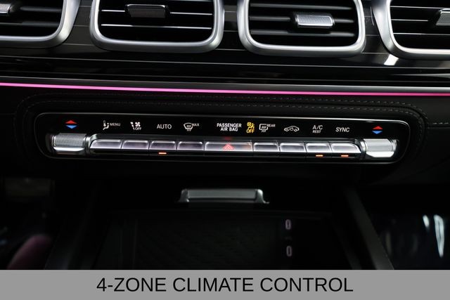 Mercedes-Benz GLS Vehicle Image 41