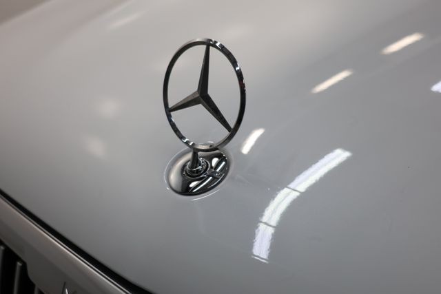 Mercedes-Benz GLS Vehicle Image 80