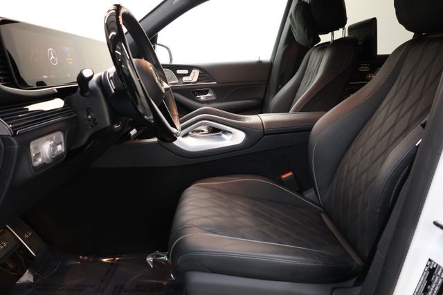 Mercedes-Benz GLS Vehicle Image 85