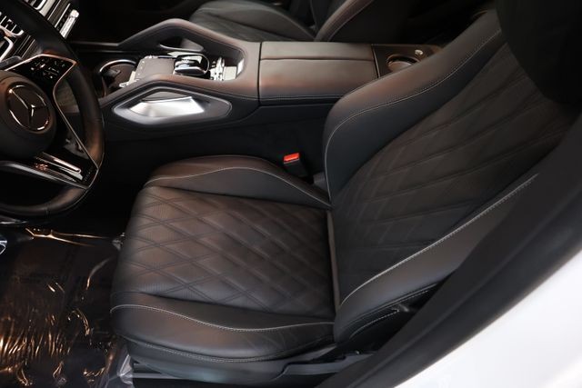 Mercedes-Benz GLS Vehicle Image 86