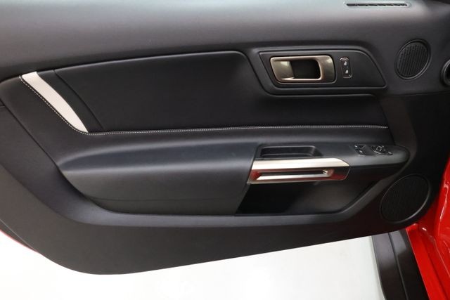 Ford Mustang Vehicle Image 89