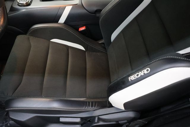 Ford Mustang Vehicle Image 96
