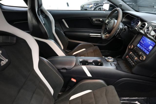 Ford Mustang Vehicle Image 98