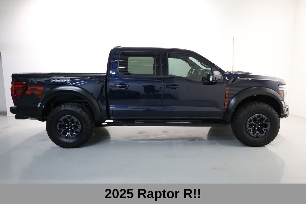 Ford F-150 Vehicle Full-screen Gallery Image 04