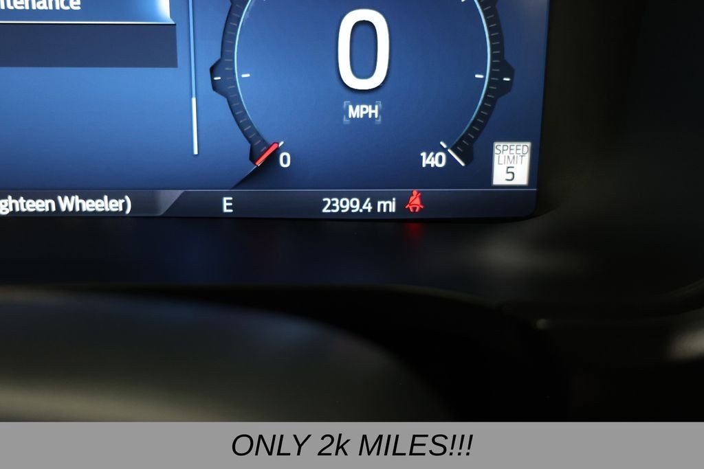 Ford F-150 Vehicle Full-screen Gallery Image 05