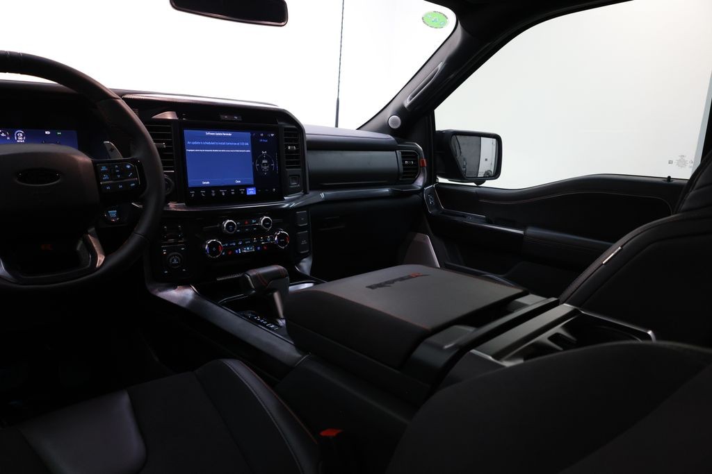 Ford F-150 Vehicle Full-screen Gallery Image 100