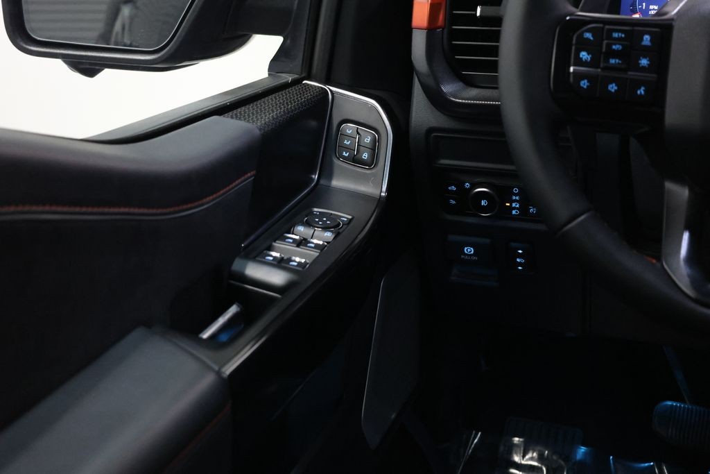 Ford F-150 Vehicle Full-screen Gallery Image 108