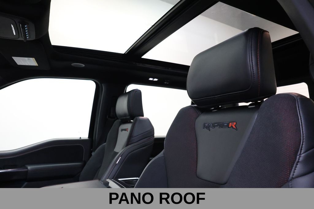 Ford F-150 Vehicle Full-screen Gallery Image 24